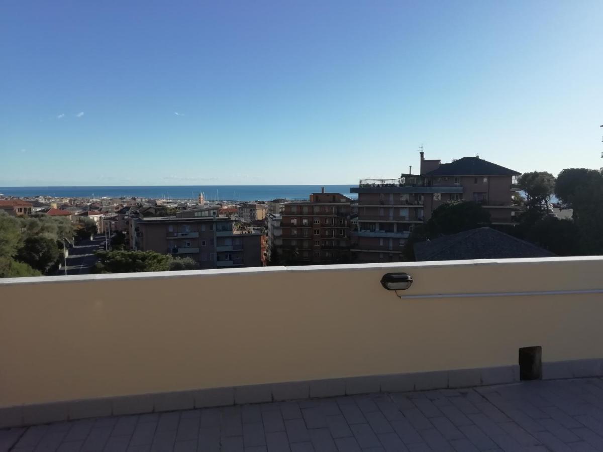 Terrazza Sul Mare In Via Devoto Apartment Chiavari Luaran gambar